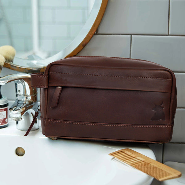 Exeter Unisex Leather Toiletry Bag