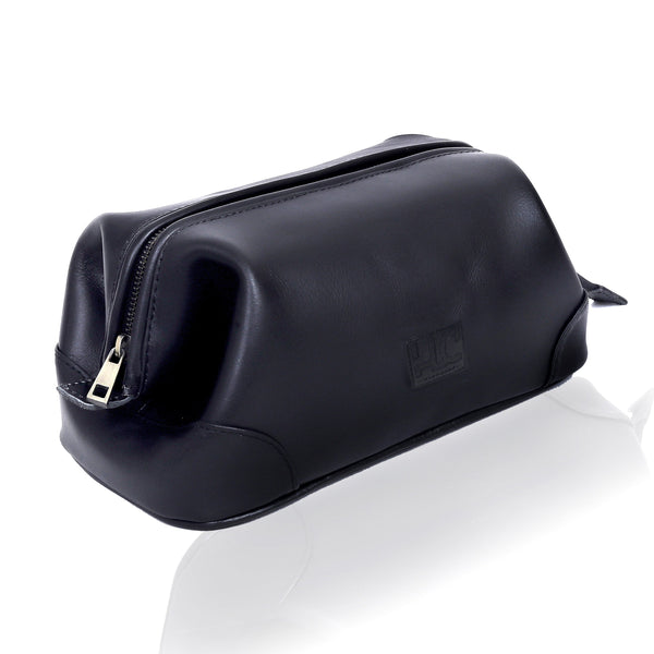 Derby Unisex Black Leather Toiletry Bag
